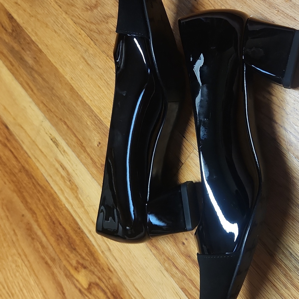 Easy Street Women's Black Flats, NWT - Picture 7 of 12